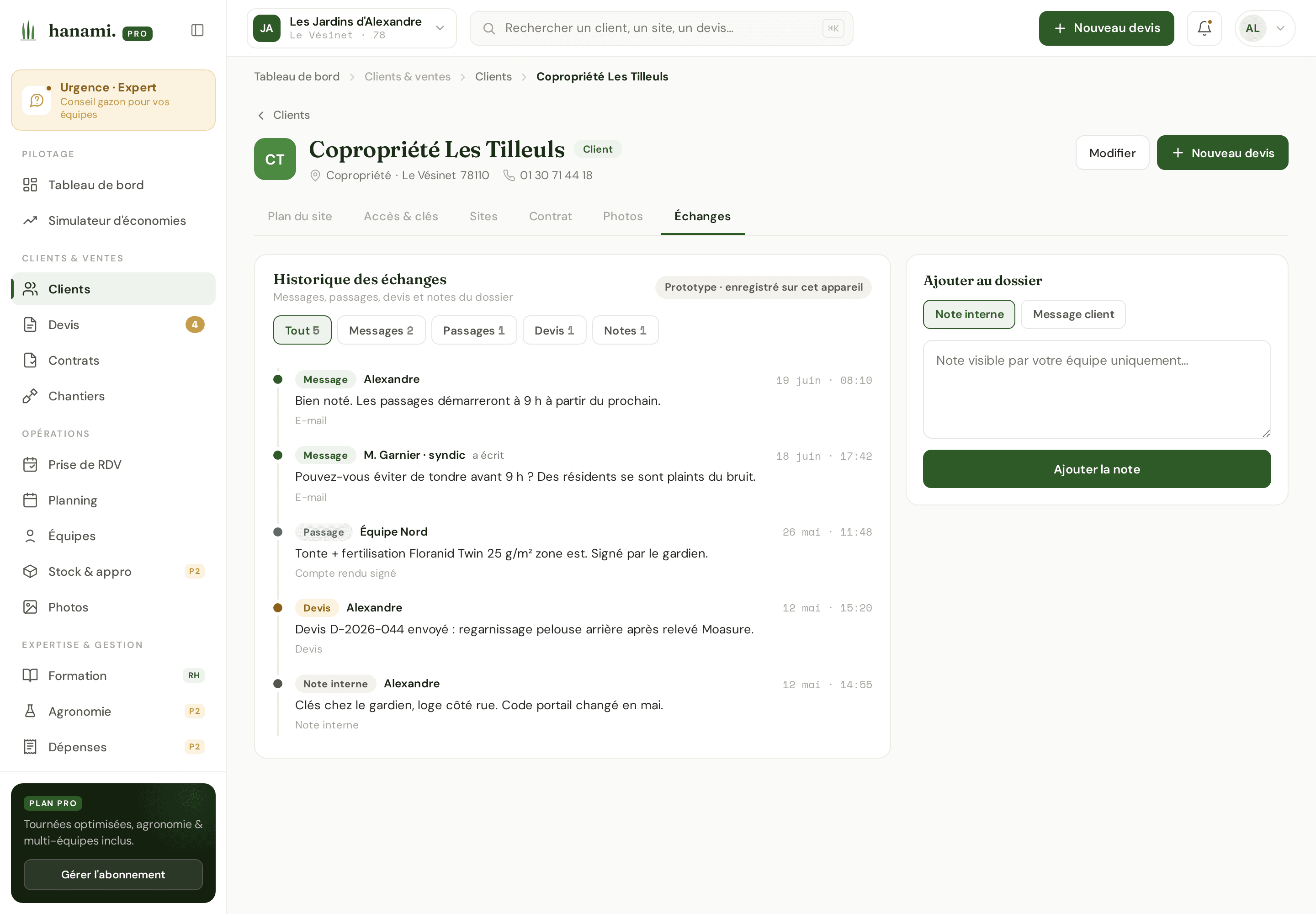 Capture du prototype Hanami Pro : onglet Échanges d’un dossier client avec historique et ajout de note